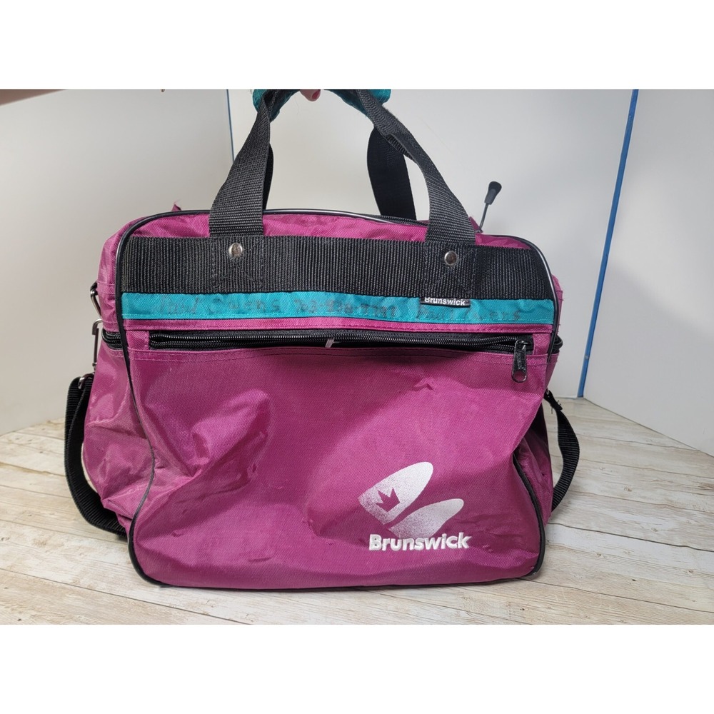 Brunswick Bowling Bag Magenta‎ Purple Bag With Front Pockets Retro 90s Strap